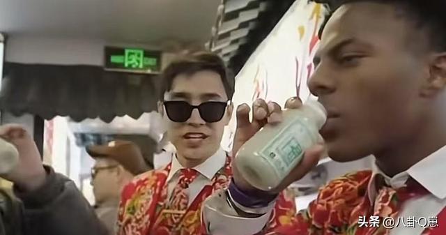 一个美国网红到中国，却让央视官媒纷纷转发，他到底有什么资格？-11.jpg